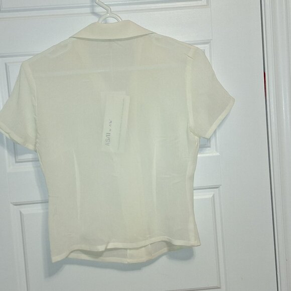 Cream colour short sleeve sheer blouse size small - Picture 5 of 12